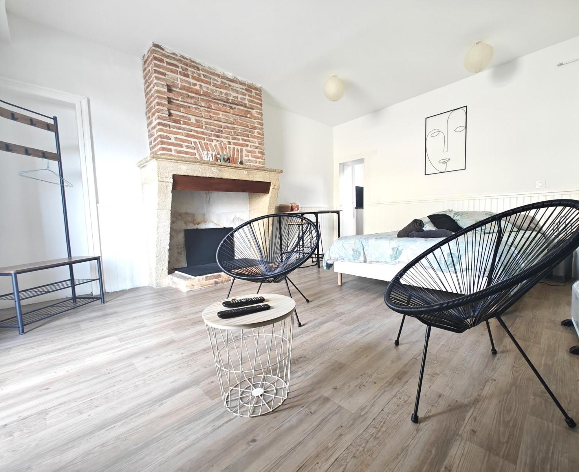 Studio Entier Proche Des Commerces - 1 A 2 Pers - Langon  Exterior foto