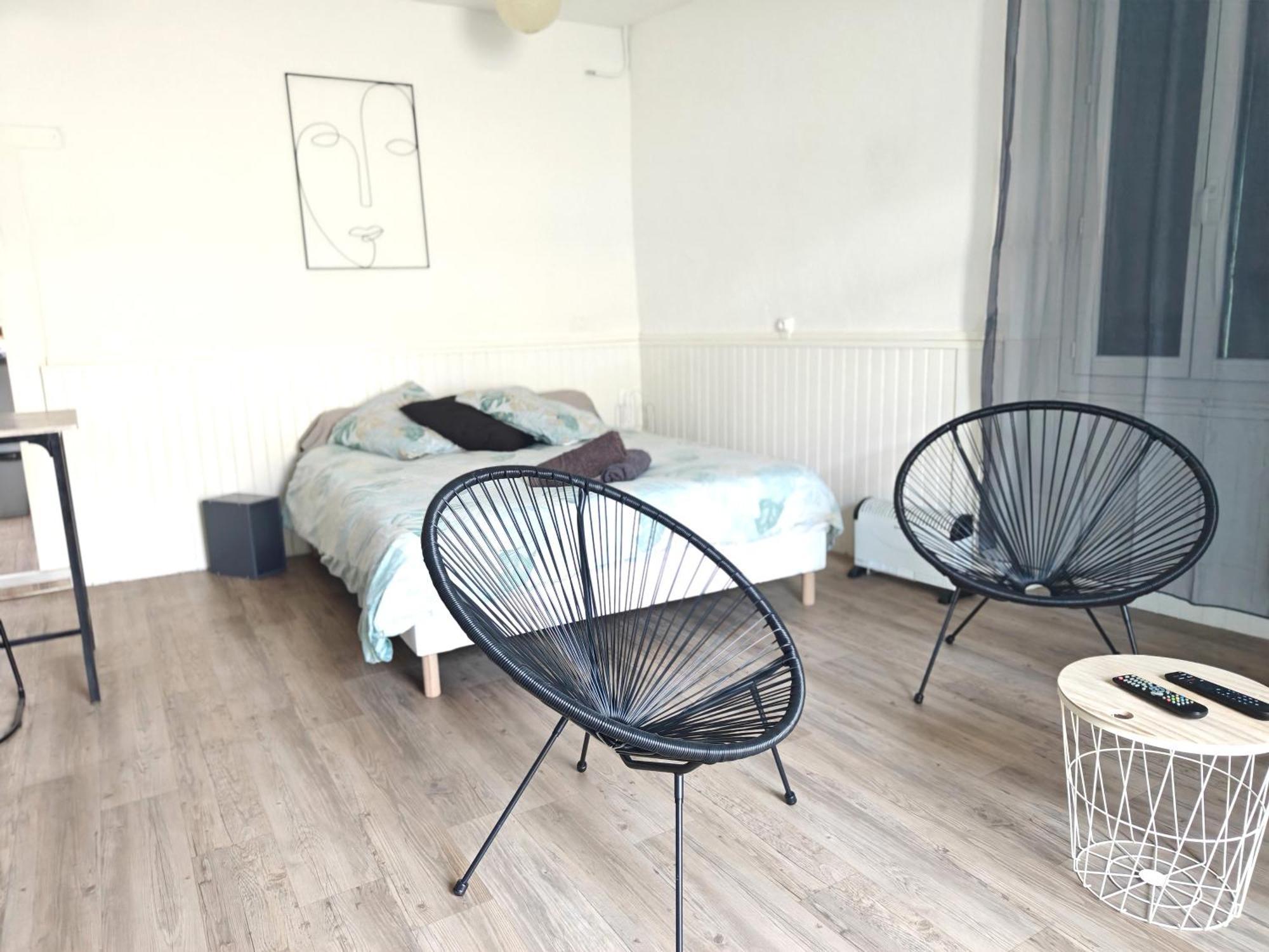 Studio Entier Proche Des Commerces - 1 A 2 Pers - Langon  Exterior foto